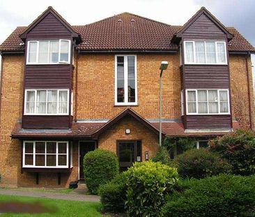 Pendragon Walk, Barnet, NW9 - Photo 2