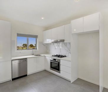 55 Chiltern Way, Wollert VIC 3750 - Townhouse For Rent | Domain - Photo 4