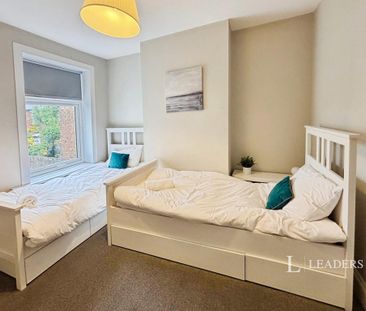 3 bedroom terraced house to rent - Photo 4