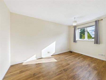 3 bedroom end of terrace house to rent - Photo 2