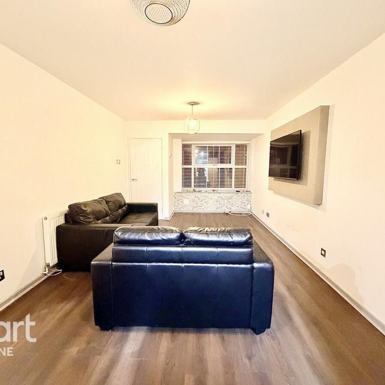 2 bedroom maisonette to rent - Photo 1