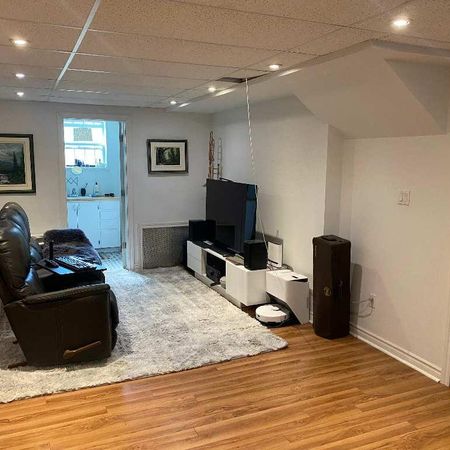 Appartement Bachelor 1 chambre à coucher 1 salle de bain - Photo 3