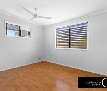 Highset home with bonus kitchenette and teenagers retreat under! - Photo 1