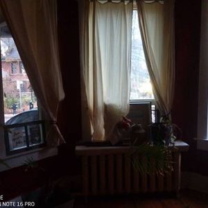 ROOM FOR RENT - Photo 2