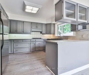 Detached Home For Lease | W9248483 - Photo 1