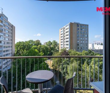 Pronájem bytu 1+kk a garsoniéry 32 m², nábřeží Závodu míru 2739, Pa... - Photo 4