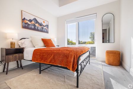 Landing on Main - Photo 3