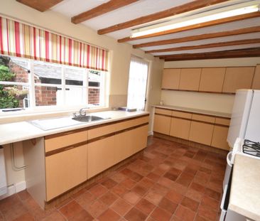 3 bed Semi-Detached House for Rent - Photo 6