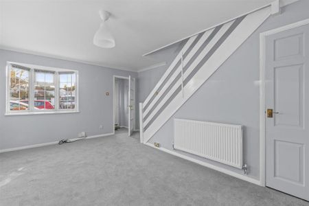 2 bedroom semi-detached house to rent - Photo 2