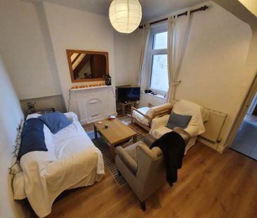 4 bedroom terraced house to rent - Photo 2