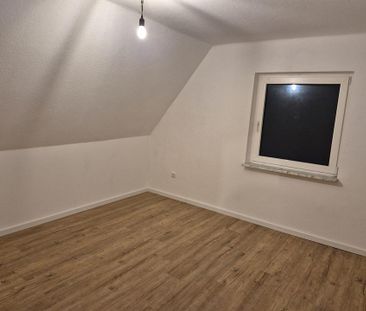 2,5-Zi.-DG-Whg. - frisch modernisiert - 5 min. per Fahrrad zum Bf. ... - Photo 3