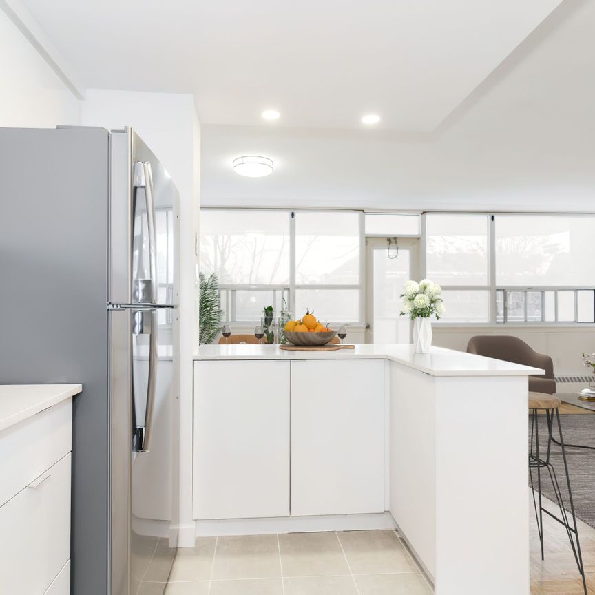 For Lease - 33 Erskine Avenue Unit# 209, Toronto, Ontario - Photo 1