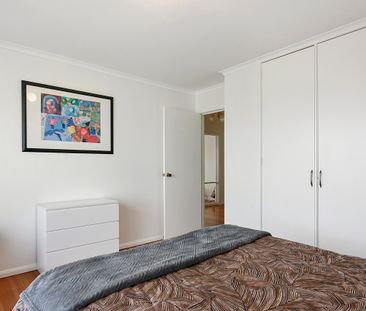 Lovely Home, Quiet Location - Photo 5