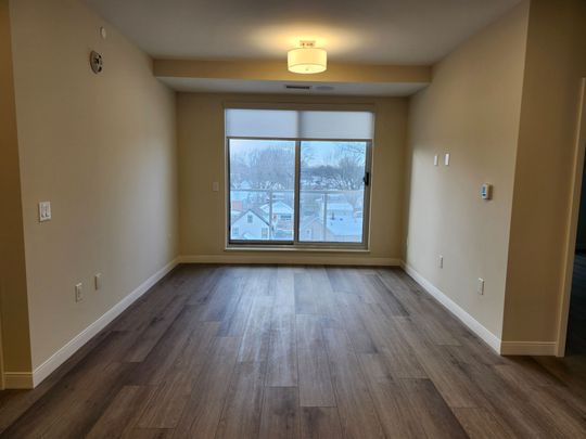 For Lease - 118 West Street Unit# 402, Port Colborne, Ontario - Photo 1