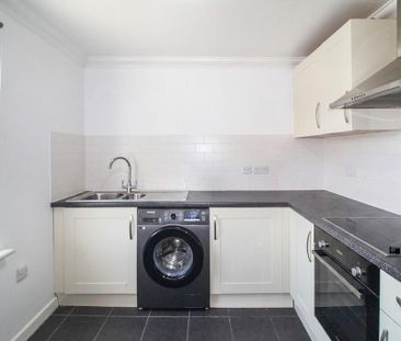 2 bedroom apartment to rent - Photo 6