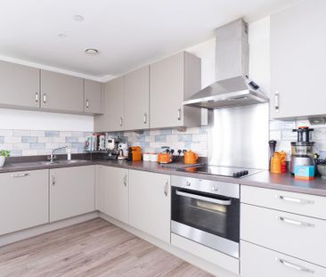2 bedroom penthouse to rent - Photo 1