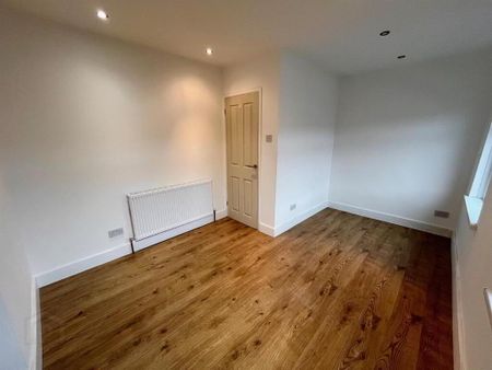 9 Sandbrook Park, Belfast, BT4 1NL - Photo 4