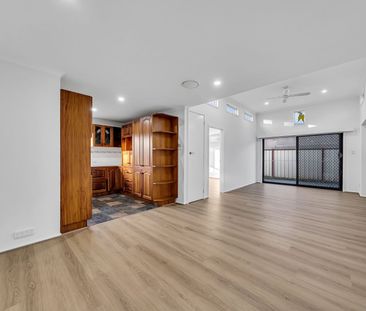 Modern Comfort Meets Family Functionality – Newly Renovated Gem in ... - Photo 2