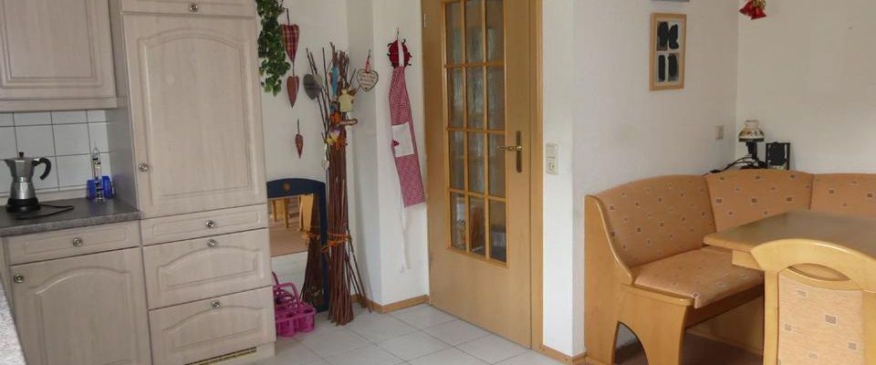 DG-Wohnung mit EBK, Wanne u. Dusche in ruhiger Lage - Foto 1