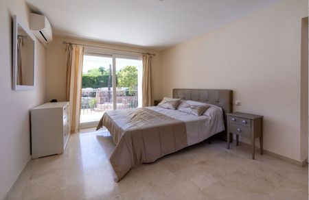 Detached Villa in Sierra Blanca - Photo 3