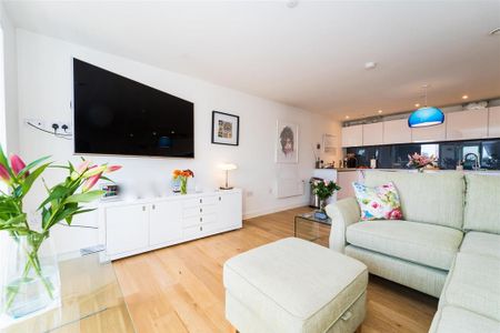 2 bedroom apartment to rent - Photo 4