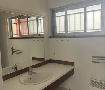 Location Appartement 4 pièces 97m² BORDEAUX 33000 - Photo 4