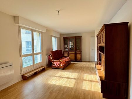 Location Appartement RENNES / Quartier CENTRE-VILLE - Photo 2