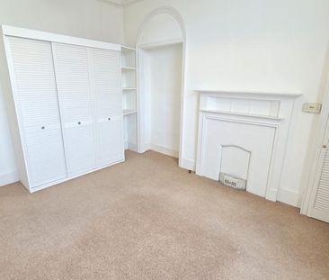 3 bedroom flat to rent - Photo 5