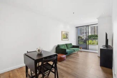 “RENOVATED ONE BEDROOM EAST-FACING APARTMENT WITH CITY VIEWS | Furnished” - Photo 2