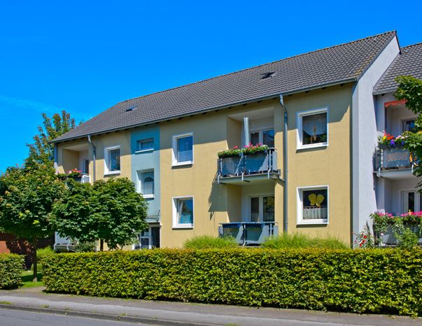 Wohnen in ruhiger Lage! Schöne 3 - Zimmer Wohnung mit neuem Laminatboden und Balkon in Ahlen - Photo 1