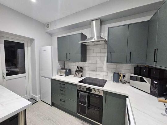 Rm, Victoria, Old Fletton, PE2 - Photo 1