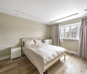 Willow Close, Chertsey - 4 bedrooms Property for lettings - Seymours - Photo 5