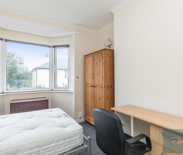 4 bedroom terraced house to rent - Photo 6