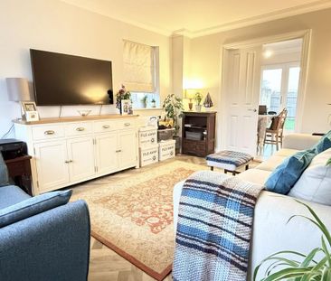 3 bedroom detached house to rent - Photo 2