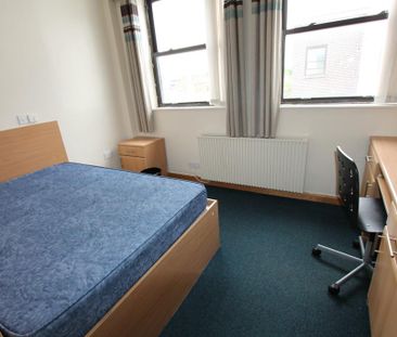 9 bedroom flat to rent - Photo 6