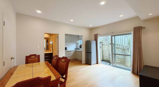 Stunning Self-Contained 2-Bedroom Home in Albany - Photo 1