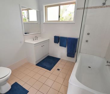 Cozy & Comfortable Townhouse - Photo 3