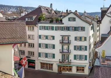 Charmante 3-Zimmer-Wohnung mit Balkon in der Zürcher Altstadt - Foto 5