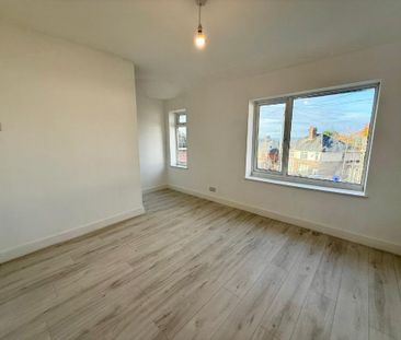 3 bedroom semi-detached house to rent - Photo 6