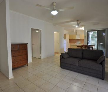 MOVE STRAIGHT IN! - Renovated 1x1 + Extras - Photo 6