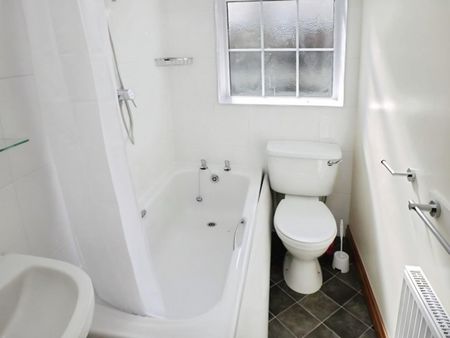 2 bedroom House To Let - Photo 5