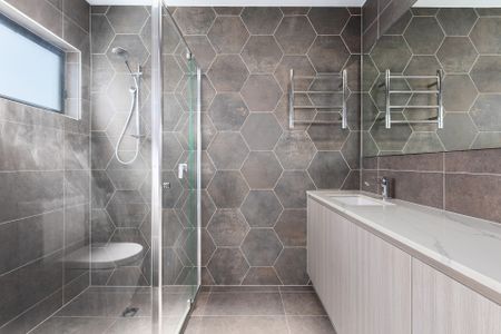 Lifestyle Meets Convenience - Photo 5