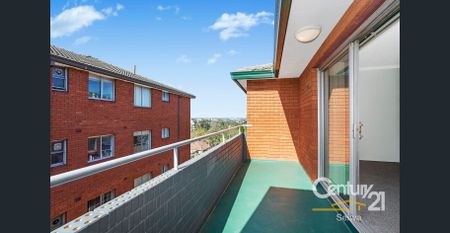 Updated Apartment in Prime Location ** Available 20/12/25 ** - Photo 4