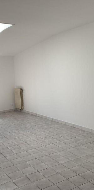 Location Appartement 3 pièces 77m² VALENCE 26000 - Photo 1