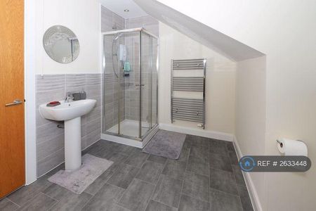 1 bedroom in a house share to rent - Photo 5