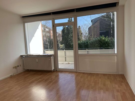 KREFELD-INRATH-GUTE RUHIGE LAGE-FRISCH RENOVIERTE ZWEI ZIMMER WOHNUNG MIT BALKON UND KELLER - Foto 1