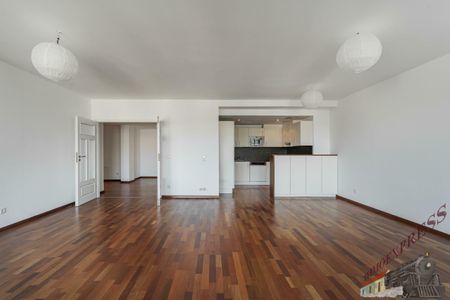 Hoch-Exklusiv und Moderne 4-Zimmer Wohnung (klimatisiert) im 7.Liftstock, nähe Karlskirche, Schwarzenbergplatz + 10 m² Balkon + Garage - Photo 4