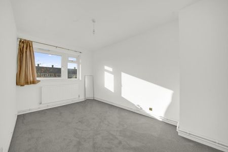 3 bedroom apartment to rent - Photo 3