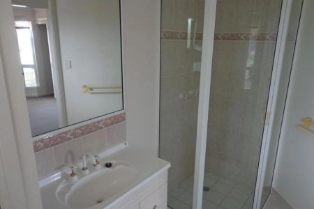 Spacious Home in Popular Willow Gardens - Photo 5