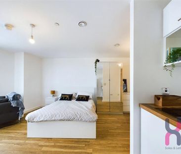 Studio to rent - Photo 6